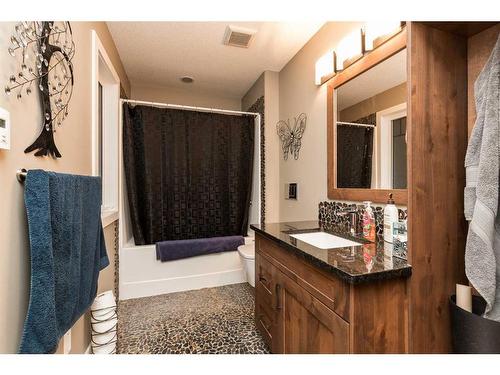 5023 43 Street, Taber, AB - Indoor Photo Showing Bathroom