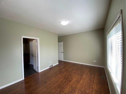 4218 56 Street, Taber, AB - Indoor Photo Showing Other Room