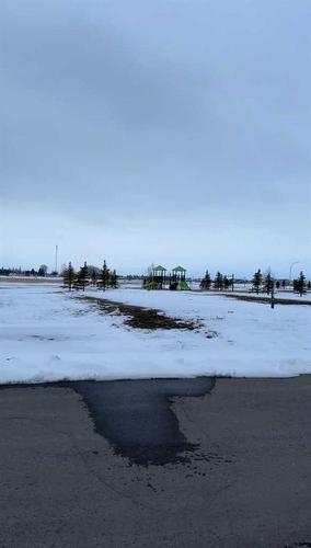 18 Meadows Way, Taber, AB 