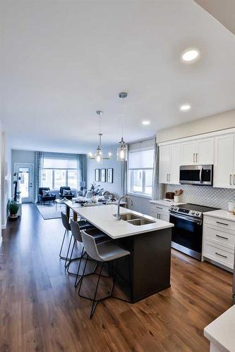 2-6 Riverford Close West, Lethbridge, AB - Indoor Photo Showing Kitchen With Double Sink With Upgraded Kitchen