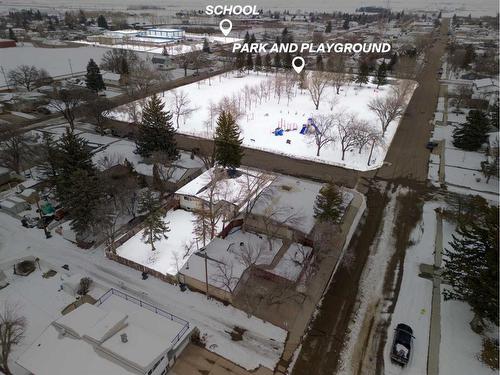 207 8 Street East, Vauxhall, AB - Outdoor With View