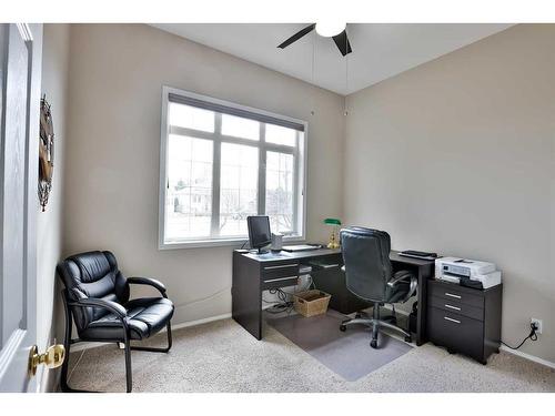 39 Grand River Boulevard West, Lethbridge, AB - Indoor Photo Showing Office
