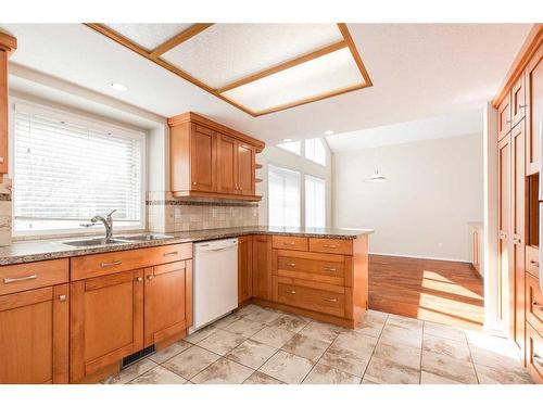 26 Lakhota Crescent West, Lethbridge, AB - Indoor Photo Showing Kitchen With Double Sink