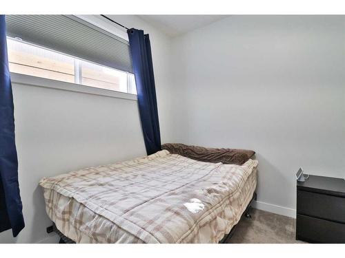 242 4A Street, Stirling, AB - Indoor Photo Showing Bedroom