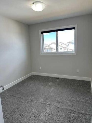 4601 Fairmont Gate South, Lethbridge, AB - Indoor Photo Showing Other Room