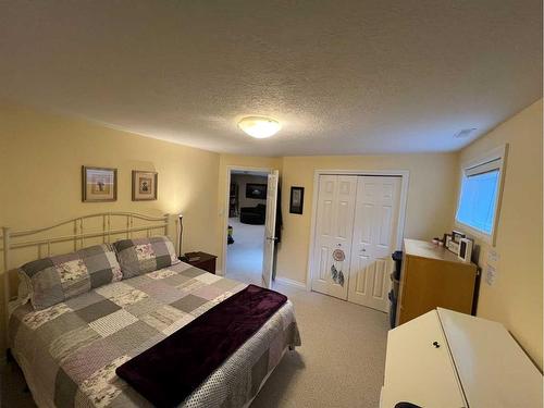 133 7 Street West, Cardston, AB - Indoor Photo Showing Bedroom