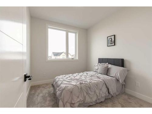 836 Devonia Circle West, Lethbridge, AB - Indoor Photo Showing Bedroom