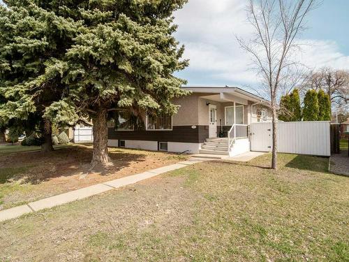 505/509 23 St South, Lethbridge, AB - Outdoor