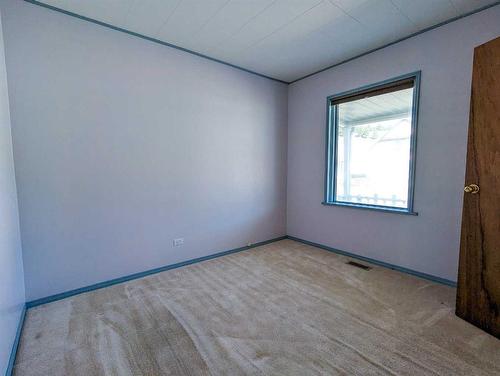 7046 17 Avenue, Coleman, AB - Indoor Photo Showing Other Room