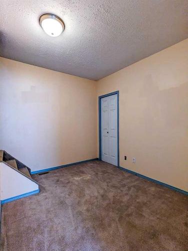 7046 17 Avenue, Coleman, AB - Indoor Photo Showing Other Room