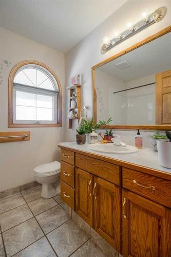 3002 19 Street, Coaldale, AB - Indoor Photo Showing Bathroom