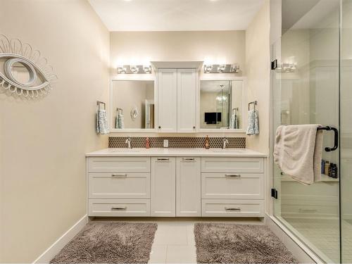 3101 Parkside Drive South, Lethbridge, AB - Indoor Photo Showing Bathroom