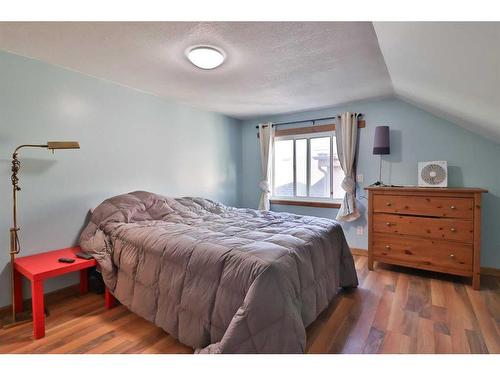 2241 21 Avenue, Coaldale, AB - Indoor Photo Showing Bedroom