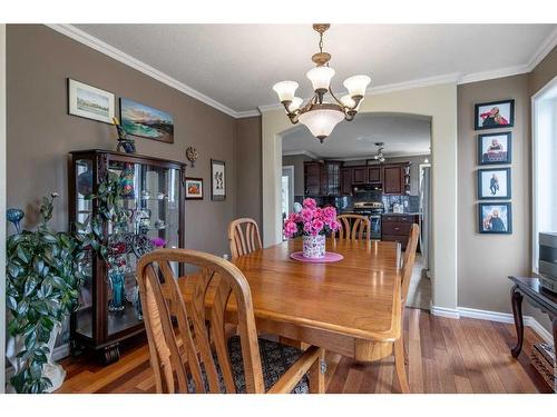 219 Falcon Ridge Way, Rural Lethbridge County, AB - Indoor Photo Showing Dining Room