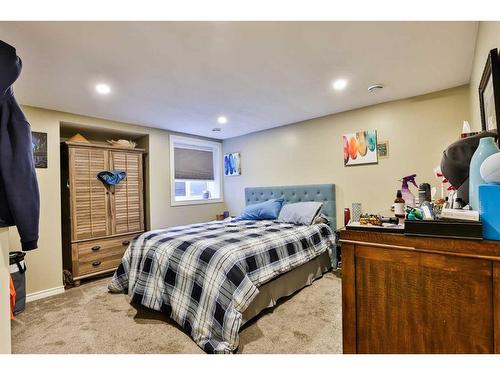 2857 6 Avenue South, Lethbridge, AB - Indoor Photo Showing Bedroom
