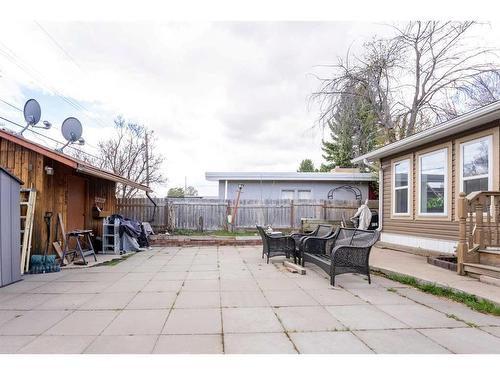 739 23 Street North, Lethbridge, AB - Outdoor With Exterior