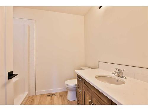2128 21 Avenue, Coaldale, AB - Indoor Photo Showing Bathroom