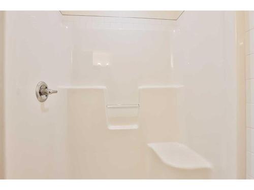 2128 21 Avenue, Coaldale, AB - Indoor Photo Showing Bathroom