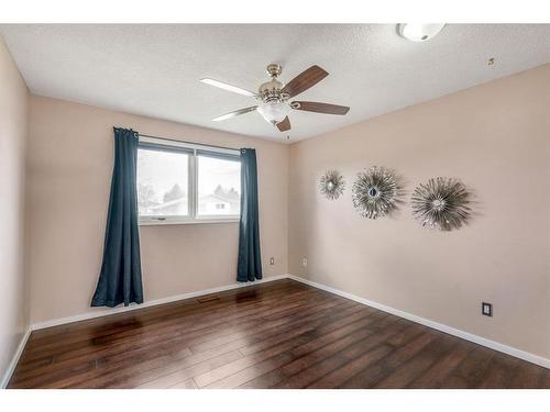 2413 18Th Street North, Lethbridge, AB - Indoor Photo Showing Other Room