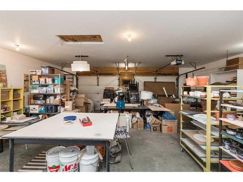 1030 8 Street South, Lethbridge, AB - Indoor Photo Showing Garage