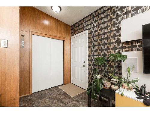 1030 8 Street South, Lethbridge, AB - Indoor Photo Showing Other Room