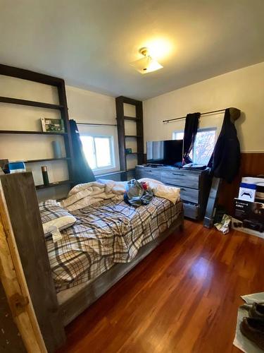 427 26 Street, Fort Macleod, AB - Indoor Photo Showing Bedroom