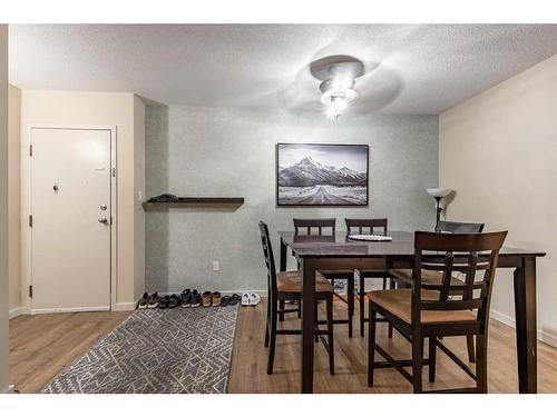 203-5015 51 Street, Taber, AB - Indoor Photo Showing Other Room