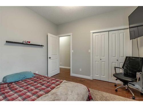 4918 40 Street, Taber, AB - Indoor Photo Showing Bedroom