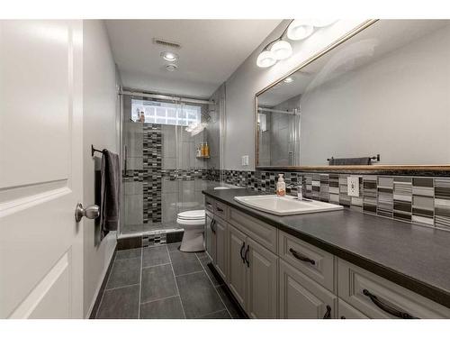 4918 40 Street, Taber, AB - Indoor Photo Showing Bathroom