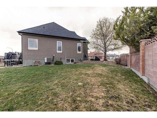 4918 40 Street, Taber, AB - Outdoor