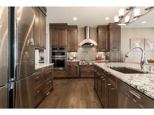 425 Arbourwood Terrace South, Lethbridge, AB - Indoor Photo Showing Kitchen With Upgraded Kitchen