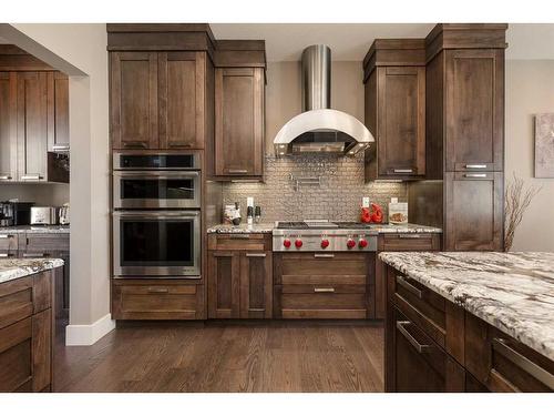 425 Arbourwood Terrace South, Lethbridge, AB - Indoor Photo Showing Kitchen With Upgraded Kitchen