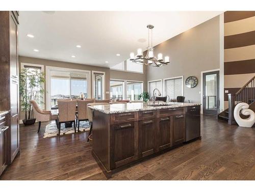 425 Arbourwood Terrace South, Lethbridge, AB - Indoor Photo Showing Kitchen With Upgraded Kitchen