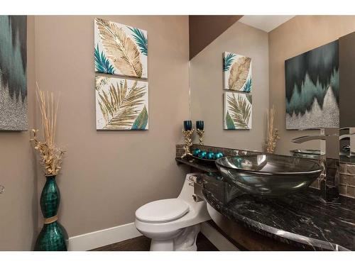 425 Arbourwood Terrace South, Lethbridge, AB - Indoor Photo Showing Bathroom