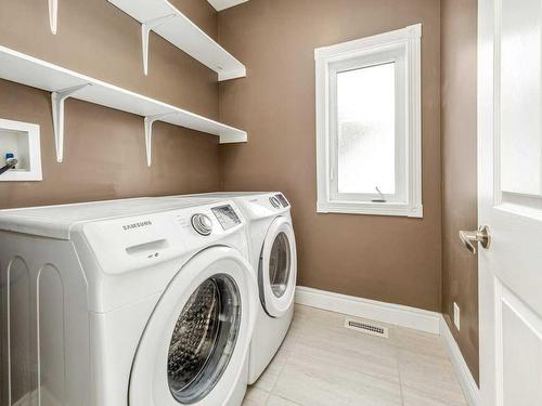 4717 7 Street, Coalhurst, AB - Indoor Photo Showing Laundry Room