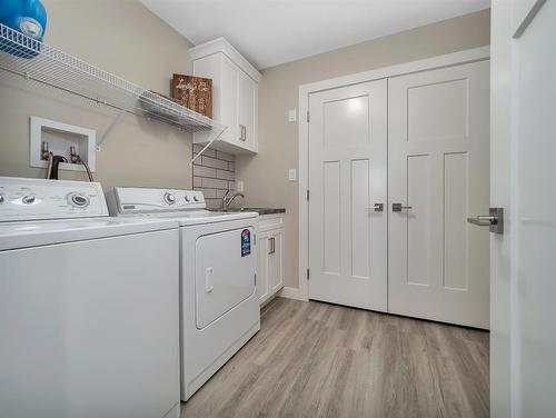 314 11B Street, Nobleford, AB - Indoor Photo Showing Laundry Room