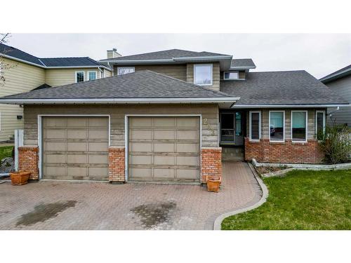 233 Coachwood Point West, Lethbridge, AB - Outdoor With Facade