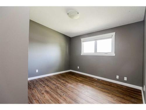 2714 6A Avenue North, Lethbridge, AB - Indoor Photo Showing Other Room
