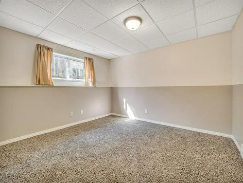1418 3 Avenue North, Lethbridge, AB - Indoor Photo Showing Other Room