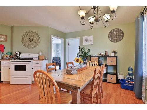 209 4A Street, Stirling, AB - Indoor Photo Showing Dining Room