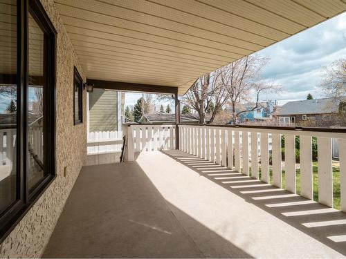 260 Coachwood Point West, Lethbridge, AB - Outdoor With Deck Patio Veranda With Exterior
