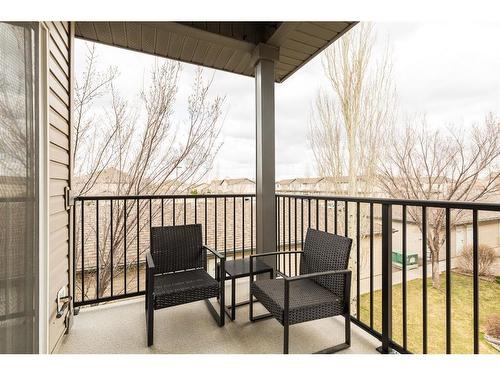 5-121 Silkstone Road West, Lethbridge, AB - Outdoor With Balcony With Exterior