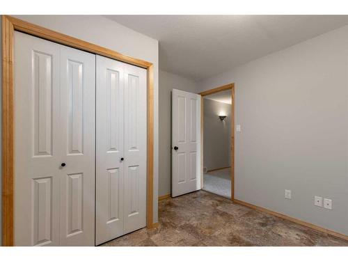154 Ermineglen Road North, Lethbridge, AB - Indoor Photo Showing Other Room