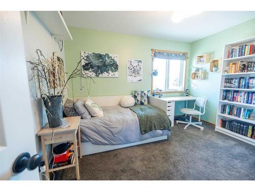 249 Fairway Drive, Coaldale, AB - Indoor Photo Showing Bedroom