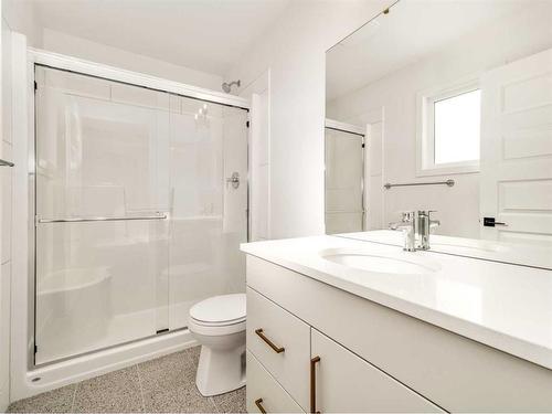 118 Blackwolf Pass North, Lethbridge, AB - Indoor Photo Showing Bathroom