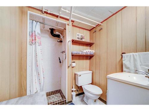 13002 17 Avenue, Blairmore, AB - Indoor Photo Showing Bathroom