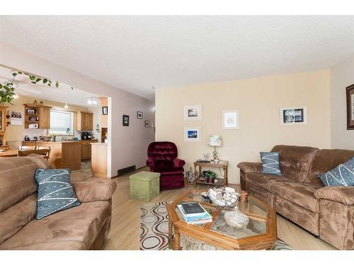 2216 28 Street South, Lethbridge, AB - Indoor Photo Showing Living Room