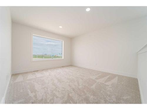 4561 25 Avenue South, Lethbridge, AB - Indoor Photo Showing Other Room