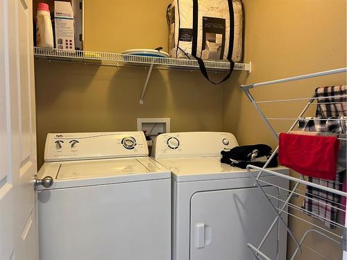 671 Parkside Drive, Coaldale, AB - Indoor Photo Showing Laundry Room