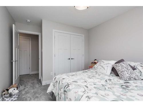 1290 Pacific Circle West, Lethbridge, AB - Indoor Photo Showing Bedroom